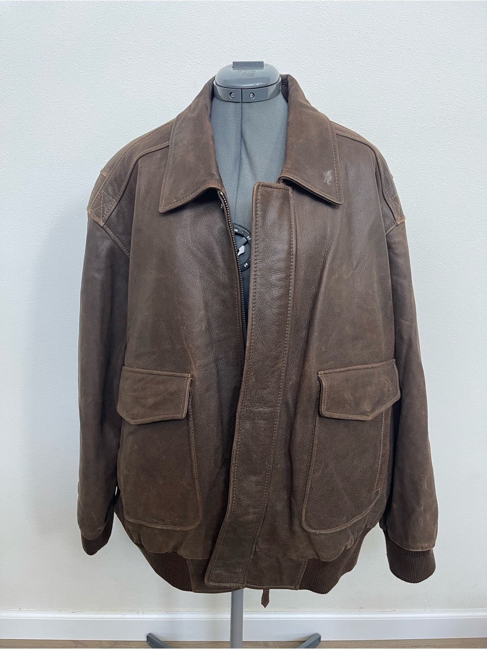Roundtree & Yorke Brown Leather Bomber Jacket - Men's Classic